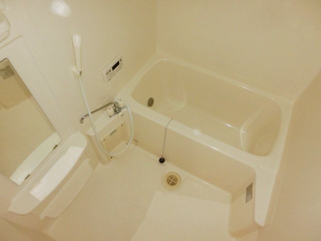 バス・シャワールーム　経済的な追焚付き