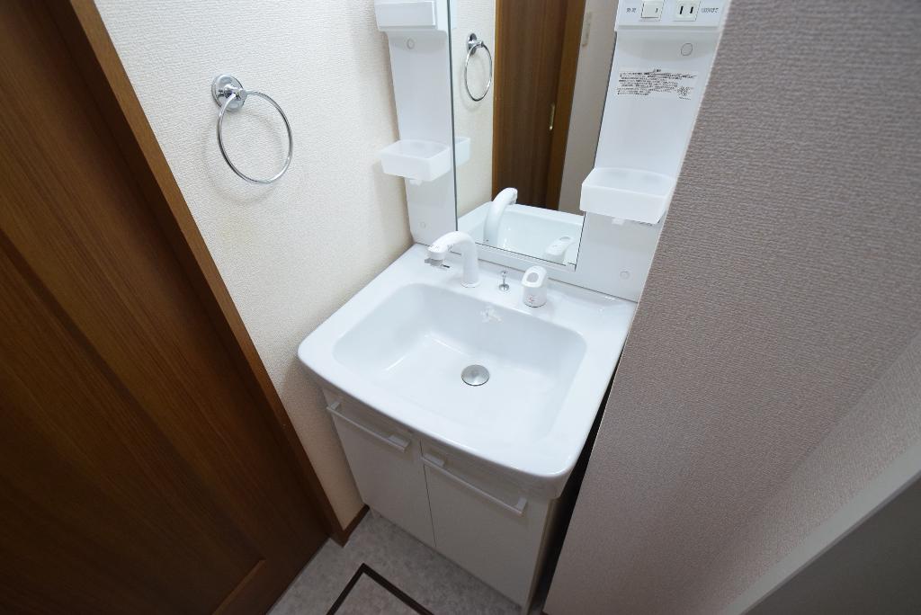 洗面設備　洗髪洗面化粧台