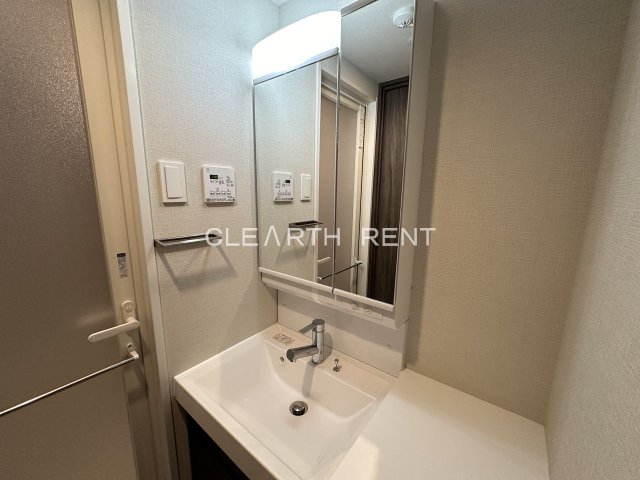 洗面設備　同タイプ別住戸写真となります。現況と異なる場合がございます。