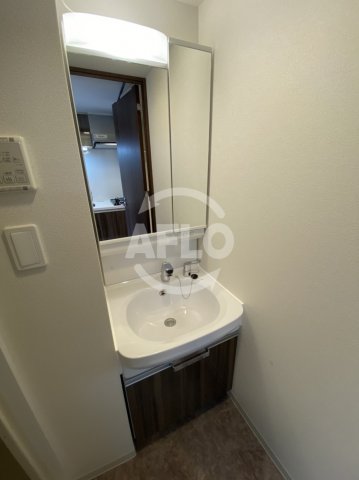 洗面設備　スプランディッド難波元町DUE　独立洗面台