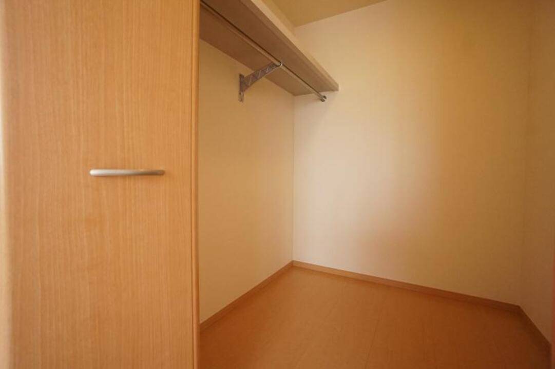 収納　ウォークインクローゼット