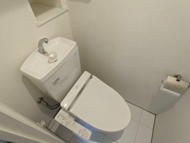 トイレ　清潔感のあるトイレです