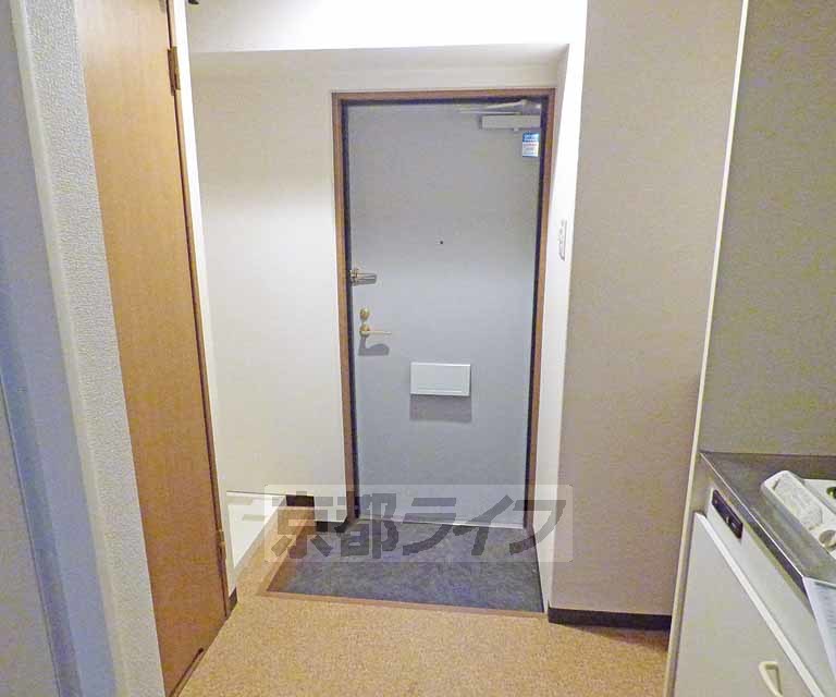 玄関　広々とした玄関です。