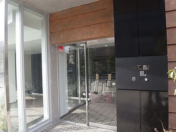 エントランス　建物の内部です