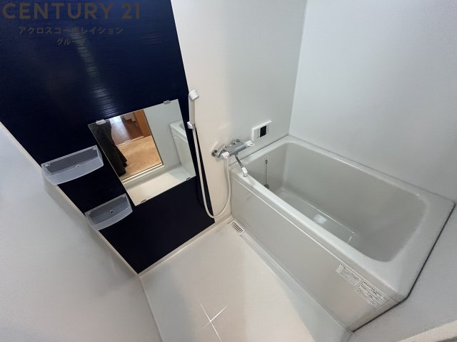 バス・シャワールーム　シンプルで機能的なユニットバス！