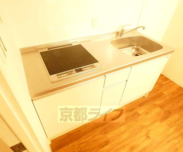 キッチン　システムキッチン搭載です。