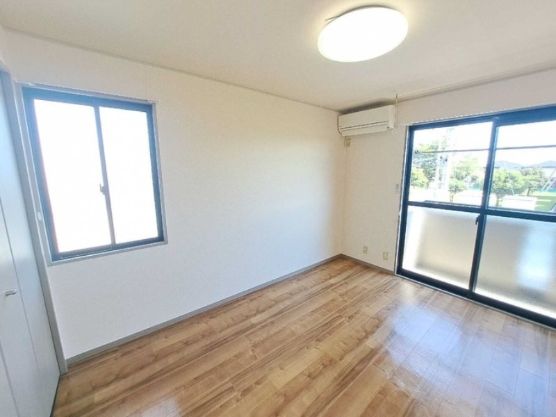 居室・リビング　図面と現状に相違がある場合には現状を優先