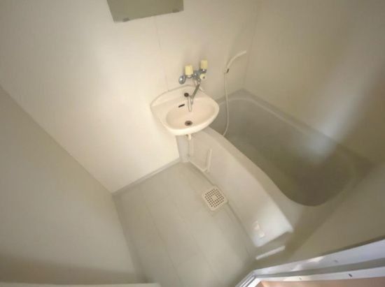 バス・シャワールーム　※別部屋参考写真