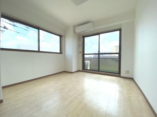 居室・リビング　※別部屋参考写真