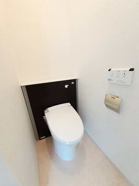 トイレ　トイレ