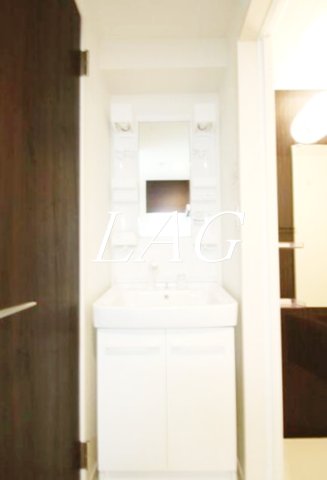 洗面設備　独立洗面台です。