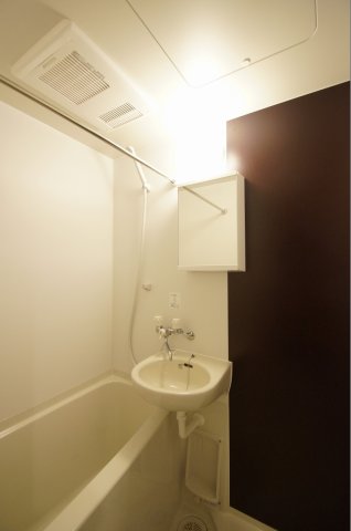バス・シャワールーム　「人気条件のバス・トイレ別」