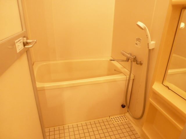 バス・シャワールーム　浴室