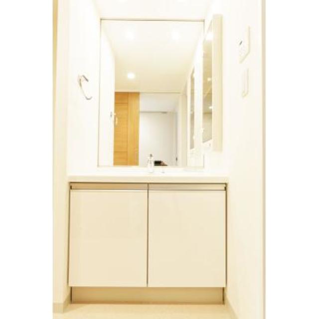 洗面設備　※写真は同タイプ住戸です。