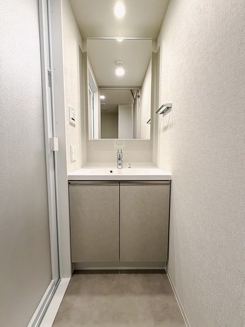 洗面設備　※写真は同タイプ住戸です。