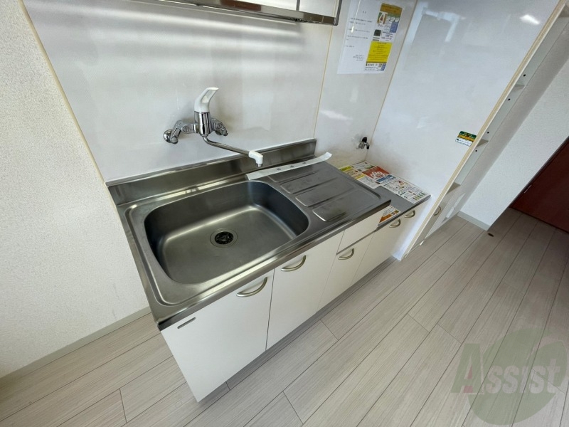 キッチン　キッチンです。一人暮らしなら十分な大きさですね。