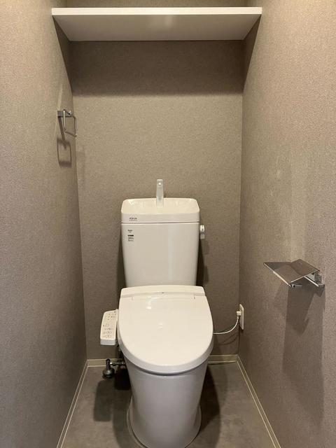 トイレ　※写真は同タイプ住戸です。