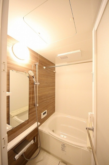 バス・シャワールーム　浴室