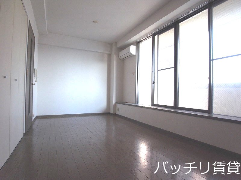 居室・リビング　＊画像は別部屋の為、現状を優先致します