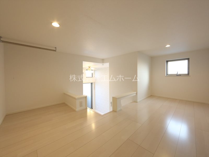 その他　ロフト5.7帖　収納として使用もＯＫ　同仕様写真