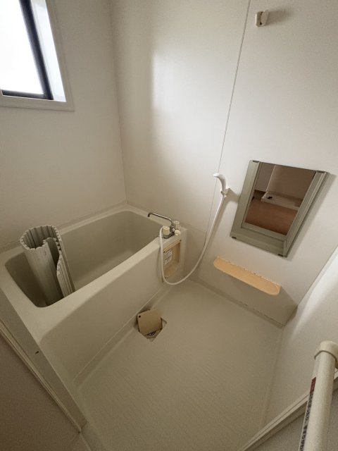 バス・シャワールーム　同物件別号室の写真です。