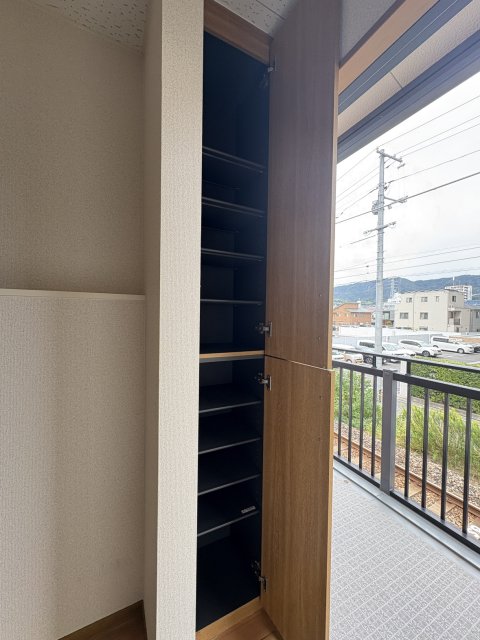 収納　同物件別号室の写真です。