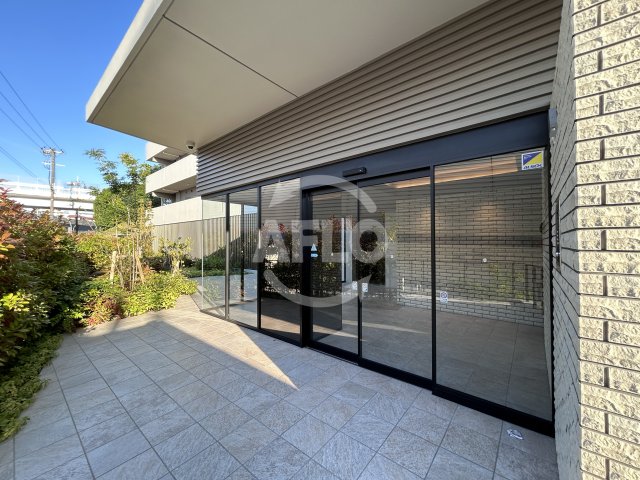 エントランス　ファーストフィオーレ江坂ガーデン　エントランス