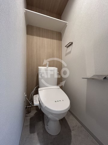 トイレ　ファーストフィオーレ江坂ガーデン　トイレ