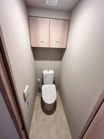 トイレ　※別号室の参考写真です(現況優先・仕様違いの場合あり)