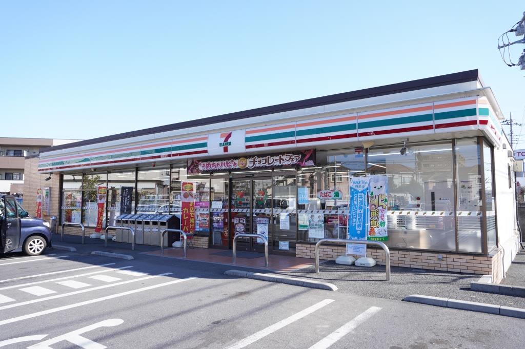 コンビニ　セブンイレブン 川口戸塚4丁目店（コンビニ）まで619m