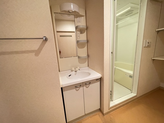 洗面設備　※別部屋の写真です