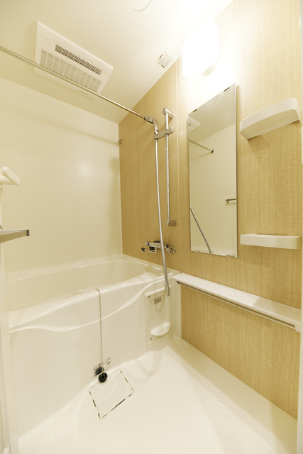 バス・シャワールーム　※写真は同タイプ住戸です。