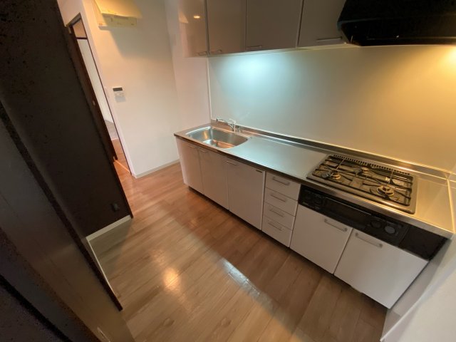 キッチン　システムキッチン付きで便利