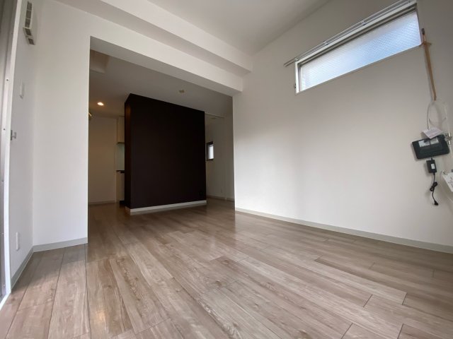 居室・リビング　専用庭つきのリビング