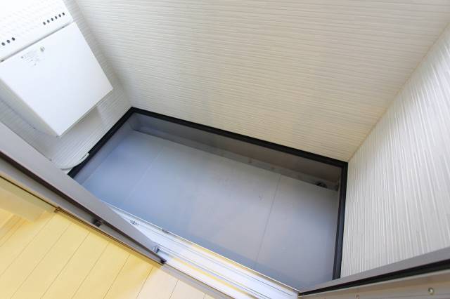 バルコニー　※１０２号室室内参照（建築中）