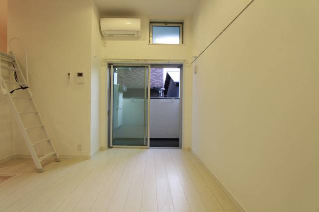 居室・リビング　※１０２号室室内参照（建築中）