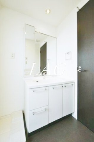 洗面設備　独立洗面台です。