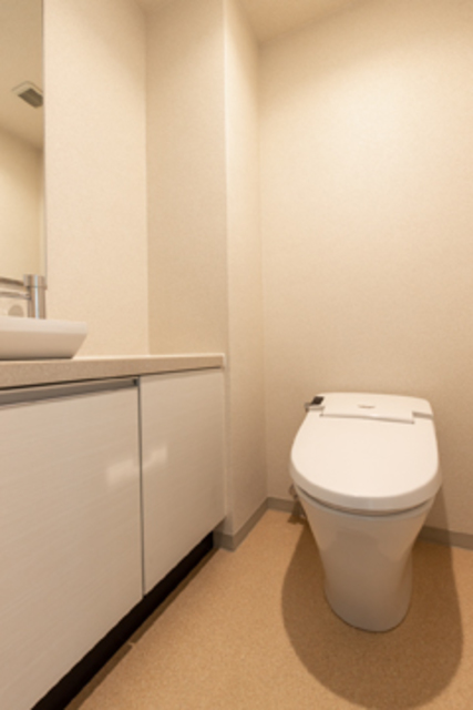 トイレ　※写真は同タイプ住戸です。