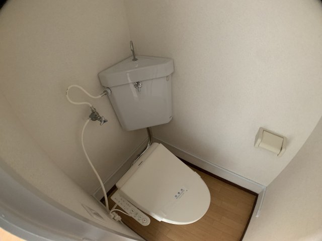 トイレ　シャワー付きトイレで清潔、オススメです♪