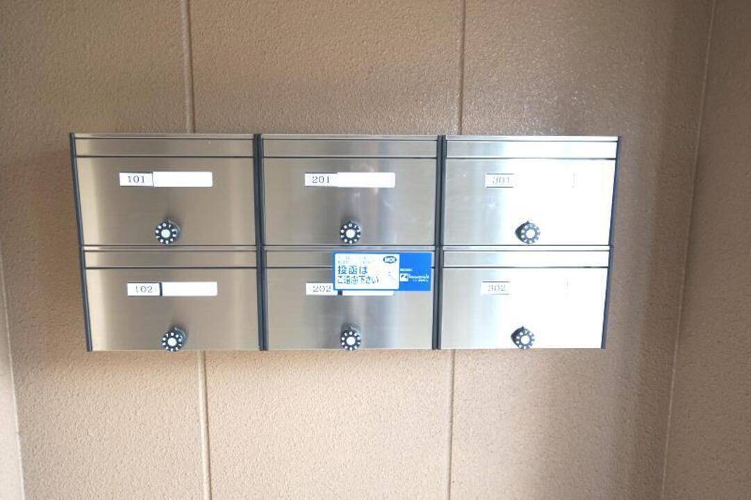 エントランス　メールBOX