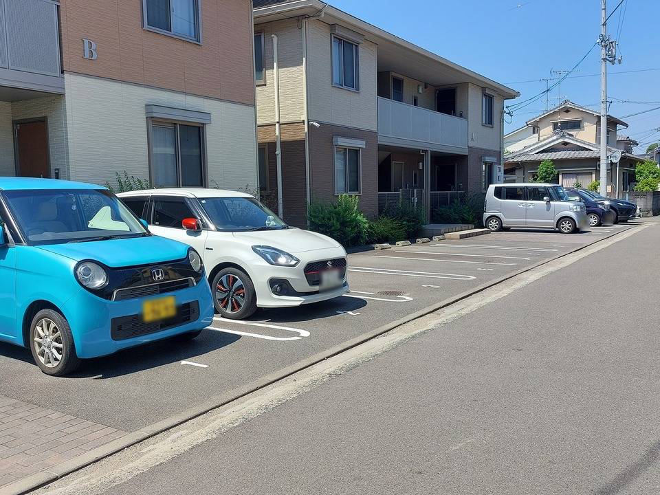 駐車場　駐車場