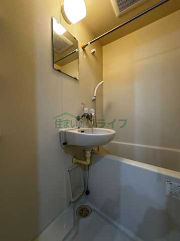 バス・シャワールーム　別階層の参考写真になります。