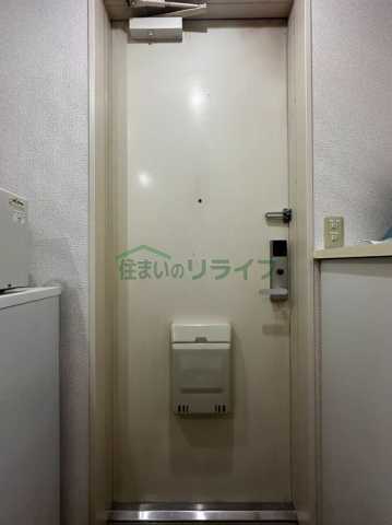 玄関　別階層の参考写真になります。