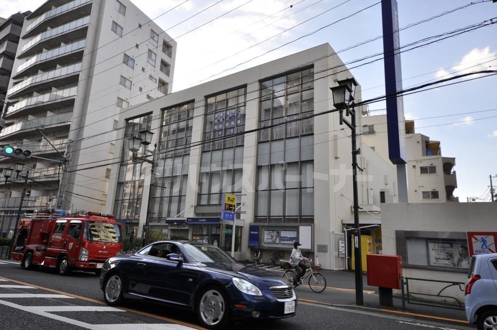 銀行　みずほ銀行 根津支店（銀行）まで1520m