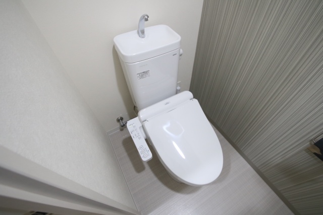 トイレ　※別室の参考写真の為、現況優先です。