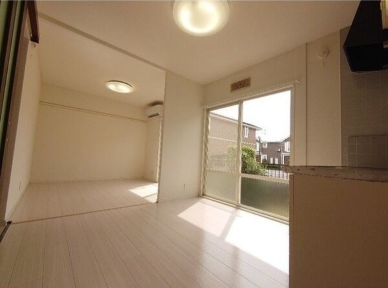 居室・リビング　図面と現状に相違がある場合には現状を優先