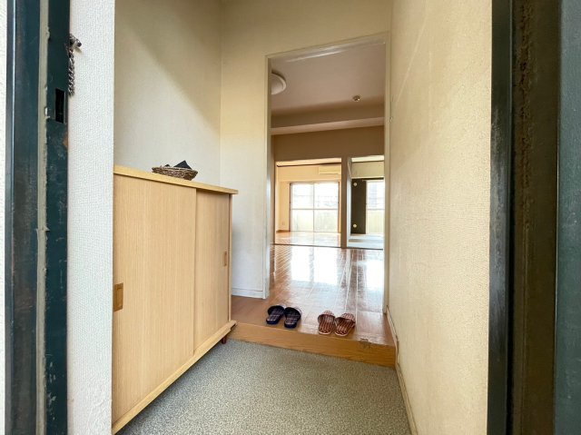 玄関　※参考写真(別部屋写真になります。）