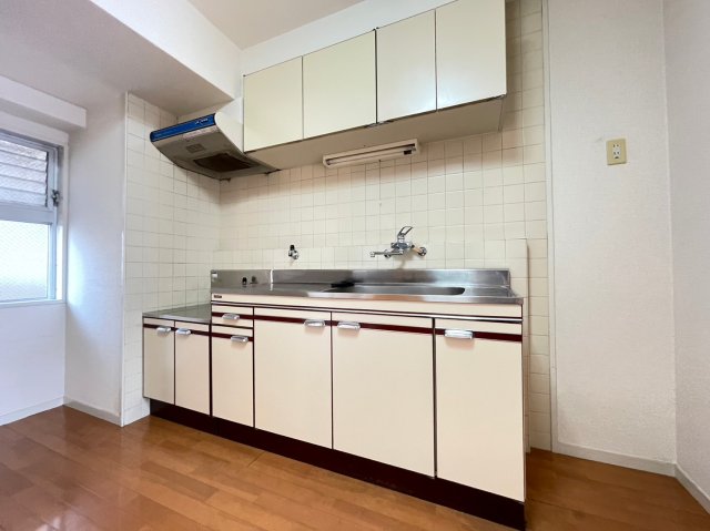 キッチン　※参考写真(別部屋写真になります。）