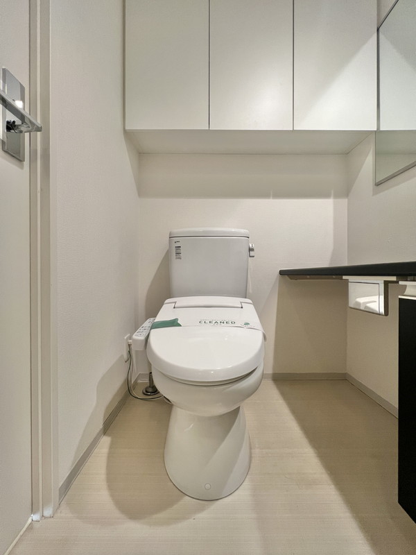 トイレ　トイレ