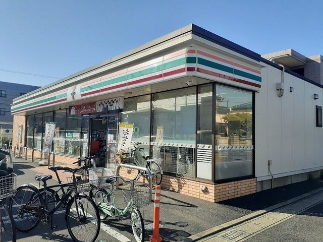 コンビニ　セブンイレブン（コンビニ）まで450m